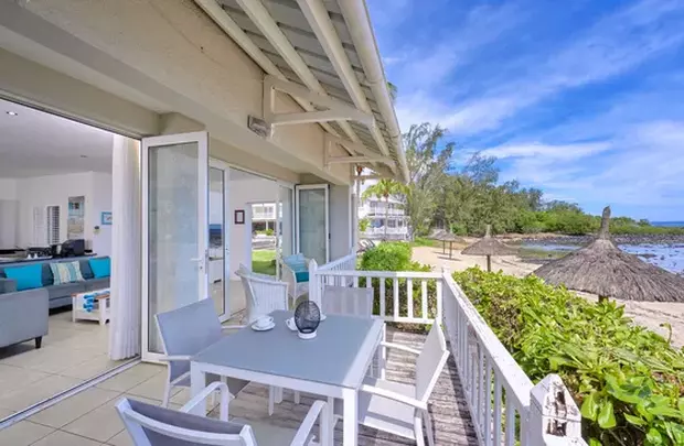 White Oaks 2 Bedroom Beachfront Duplex Apartment 9A