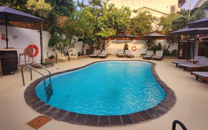 The Residence Rustic Poolside Tropical Garden