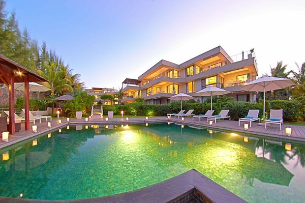 Bon Azur 4 Bedroom Beachfront Penthouse