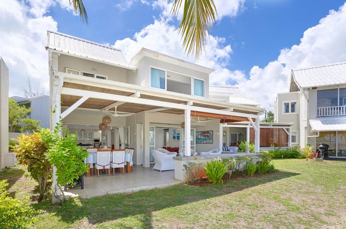 White Oaks 3 Bedroom Pool & Sea View Villa 6